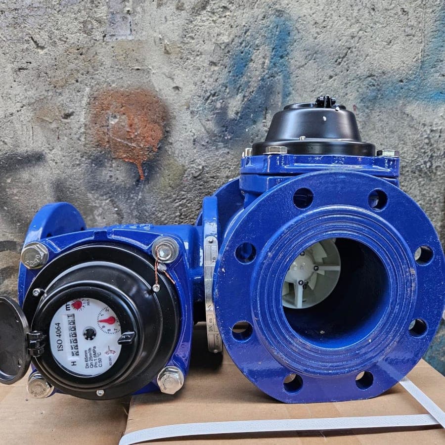 Flanged water meter 4"