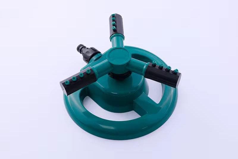Three arm sprinkler