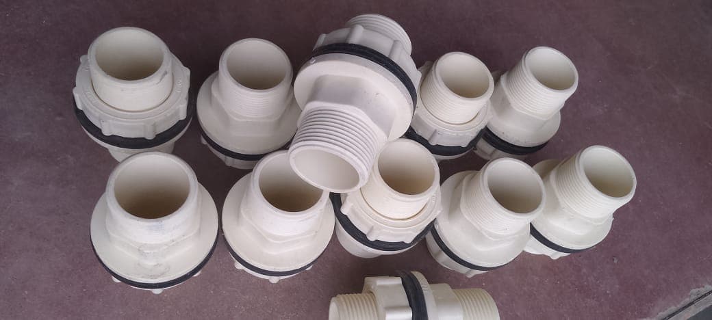 Pvc tank connector 1½"