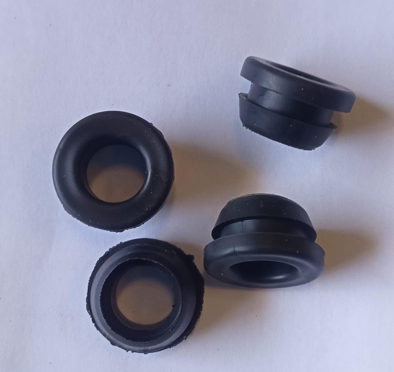 Black rubber 16mm